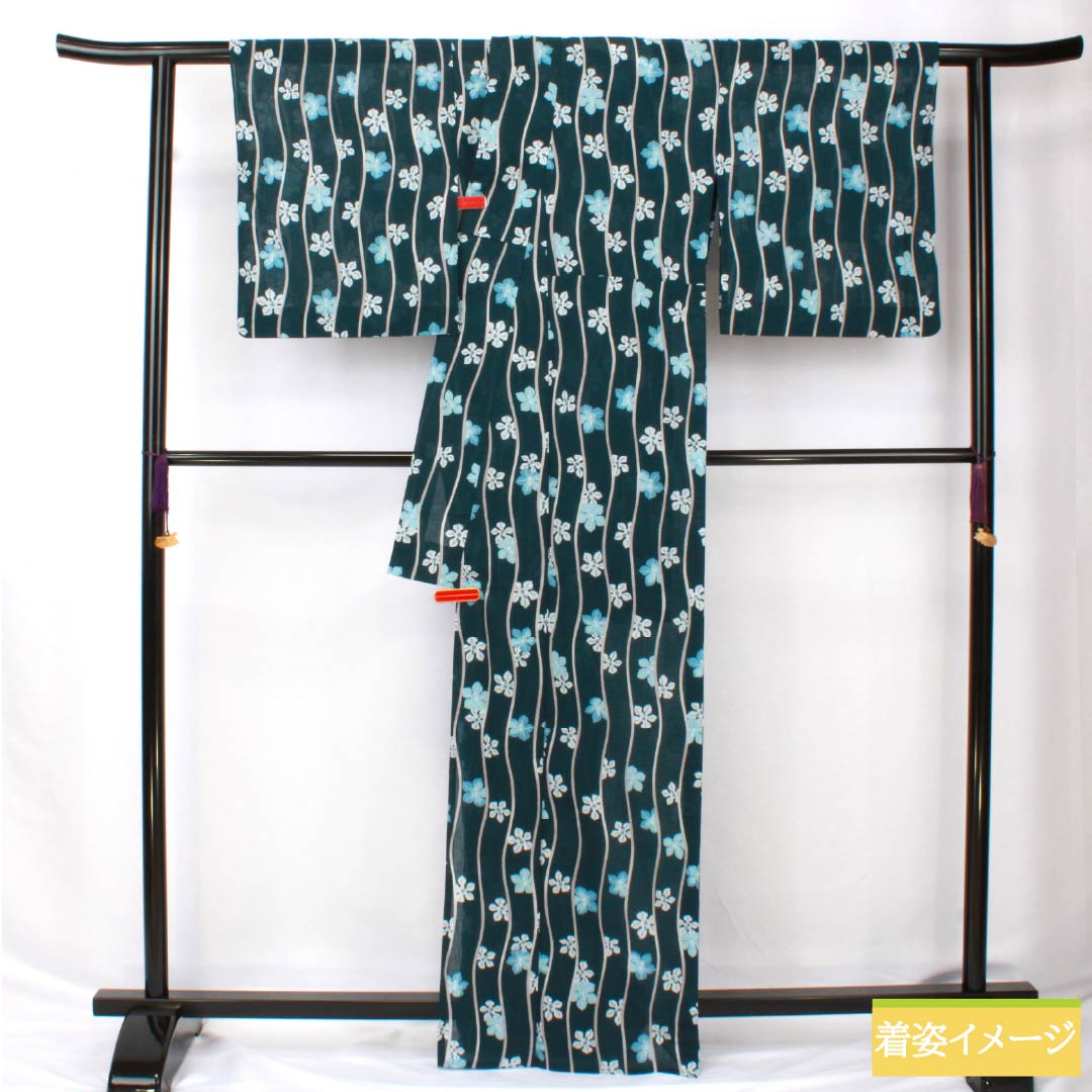 夏物 ポリエステル 小紋 身丈167cm 裄丈69cm 高麗納戸色（こうらいなんどいろ） よろけ縞 花 洗える着物 紗 Sランク 青系 1132002352517