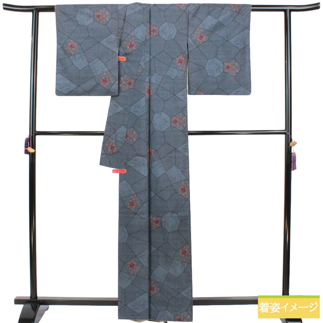 未使用☆大島紬  お草履セット 正絹 紺 総花柄 逸品 クリーニング済 本場大島紬 付下げ 着物 未使用 正絹 大島紬 染大島 手描き カジュアル