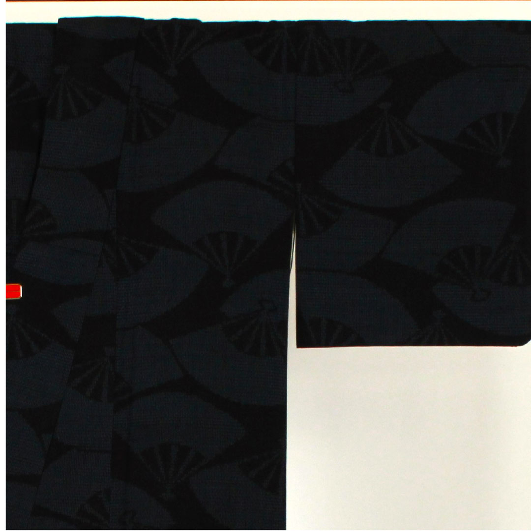 結城紬 身丈159.5cm 裄丈65cm 80亀甲 扇 正絹 Aランク 袷 黒系 1116001173310