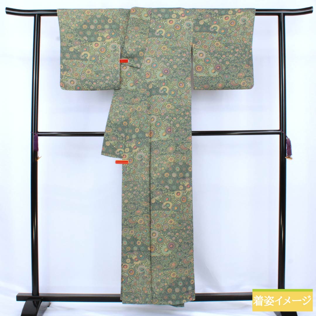 小紋 正絹 Aランク 身丈155.5cm 裄丈64cm 袷 鉄色（てついろ） 江戸小紋 南部幸雄 菊 割付文様 緑系 1115007243319