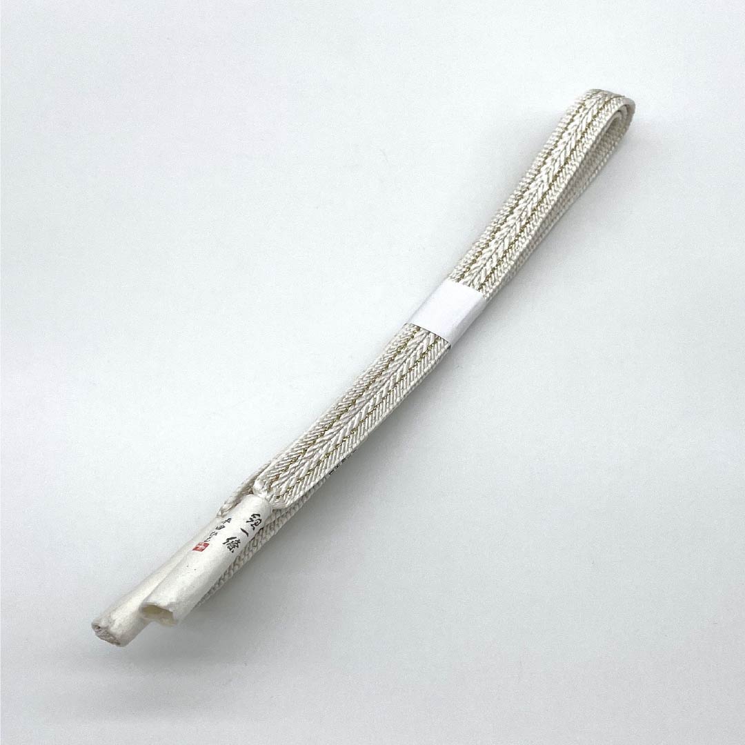 (新品)帯締め 正絹 NEWランク 胡粉色（ごふんいろ） 平田組紐 留袖用 古典柄 長さ約155cm 幅約1.5cm フォーマル 白系 1135004981311