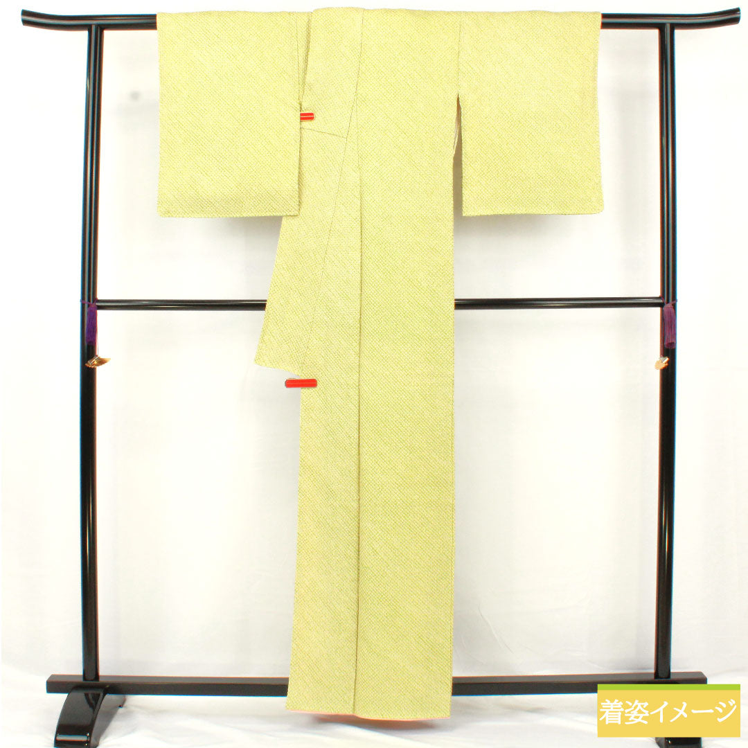 小紋 正絹 身丈162cm 裄丈62.5cm 袷 若菜色（わかないろ） 総絞り 疋田絞 Sランク 緑系 1115004682419