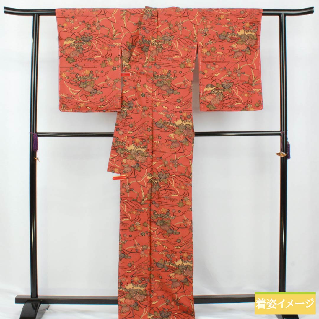 小紋 ポリエステル Sランク 身丈169.5cm 裄丈67cm 袷 緋銅色（ひどうしょく） 型染 草花 しつけ糸付き 洗える着物 茶系 1115007112514