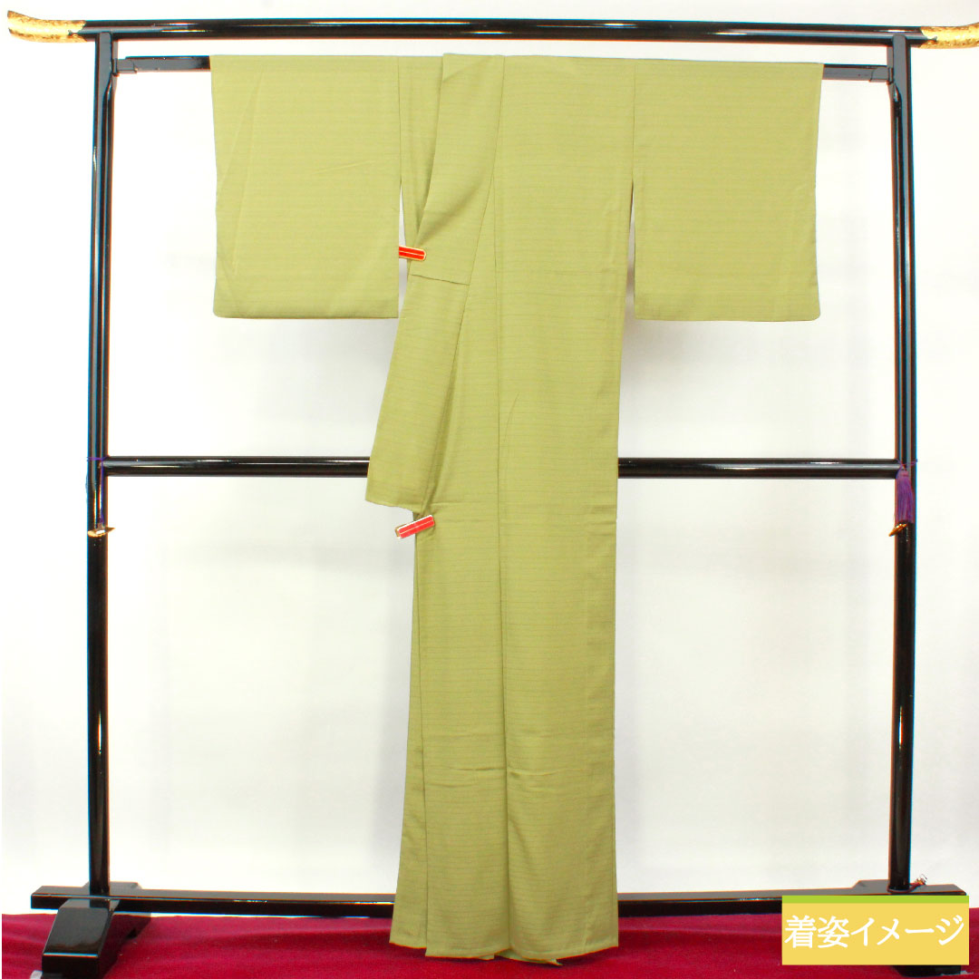 色無地 ポリエステル 身丈164cm 裄丈68cm 柳茶色（やなぎちゃいろ） 洗える着物 一つ紋 絽 Sランク 緑系 1114001312419