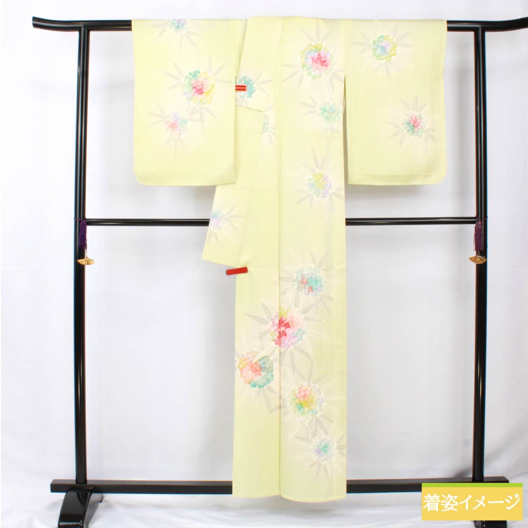 小紋 正絹 身丈158cm 裄丈63.5cm 単衣 硫黄色（いおういろ） ろうけつ染め 沈丁花 Sランク 黄系 1115005702323