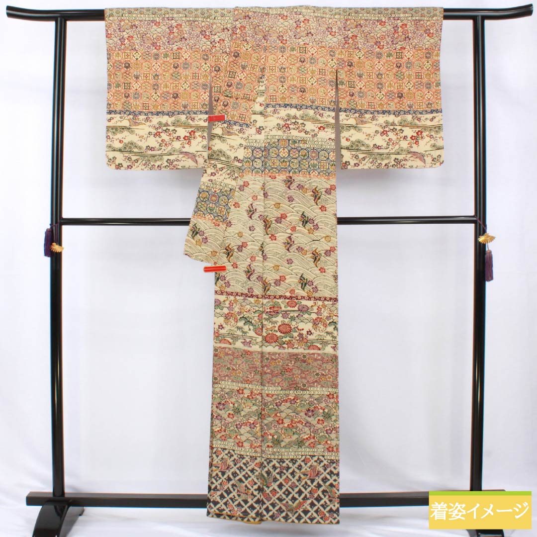 Formal Kimono (Homongi) - Pure Silk - S Rank - Lined - Length 159cm - Sleeve-to-Sleeve 62.5cm - Torinoko-iro (Pale Beige) - Kyoto Bingata - Auspicious Patterns - Chirimen Fabric - With Basting Stitches - Beige - 1112007672325