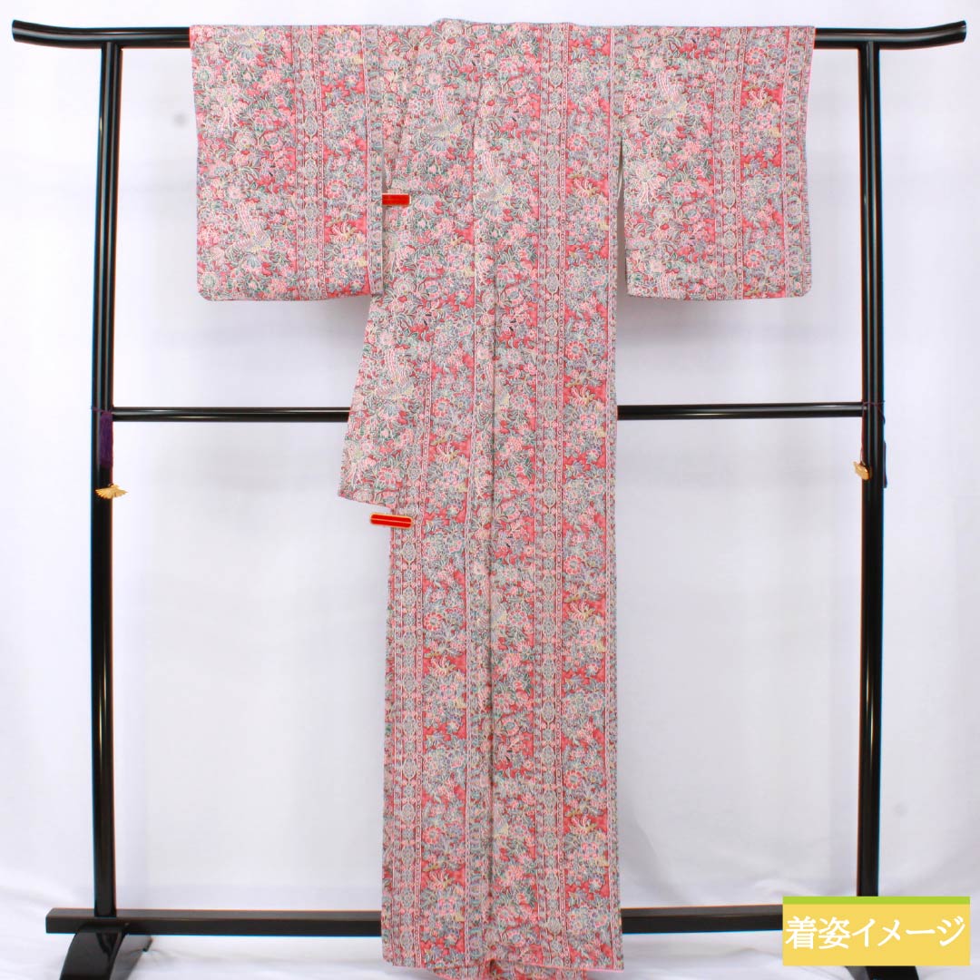 小紋 正絹 Sランク 身丈161cm 裄丈66cm 袷 甚三紅色（じんざもみいろ） 更紗 ピンク系 1115007082413