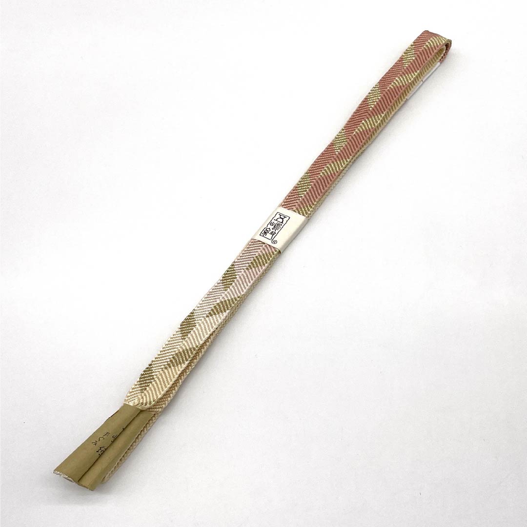 （新古品） 帯締め 正絹 NEWランク 五嶋紐 薄卵色（うすたまごいろ） 矢羽根 古典柄 長さ約157cm 幅約1.8cm セミフォーマル クリーム系 1135004841315