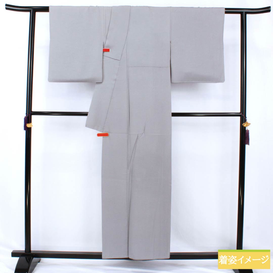 Solid-colored silk kimono, A-rank, length 156.5cm, sleeve length 67cm, silver (gin-iro) color, single crest, hawk feather pattern, sewn crest, lined, gray, 1114002543322