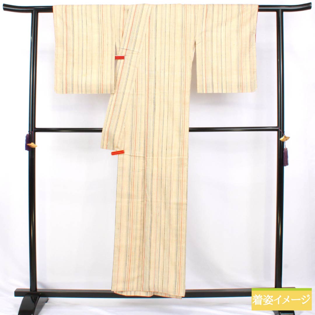 紬 正絹 Aランク 身丈154.5cm 裄丈65cm 鳥の子色（とりのこいろ） 楢山紬 縞 真綿紬 袷 ベージュ系 1116005193225