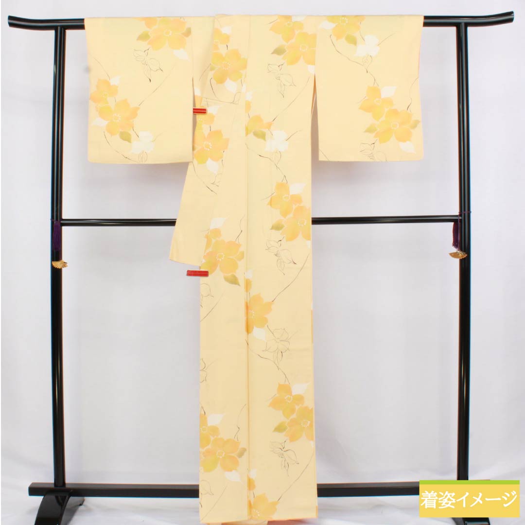 小紋 正絹 身丈160.5cm 裄丈64.5cm 袷 麴色（こうじいろ） 地紋起こし 洋花 Aランク クリーム系 1115006153415