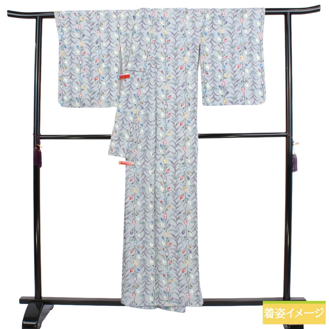 小紋 正絹 Sランク 身丈155.5cm 裄丈65cm 袷 空色鼠色（そらいろねずいろ） ちりめん地 型染 蝶 草花模様 グレー系 1115008242322