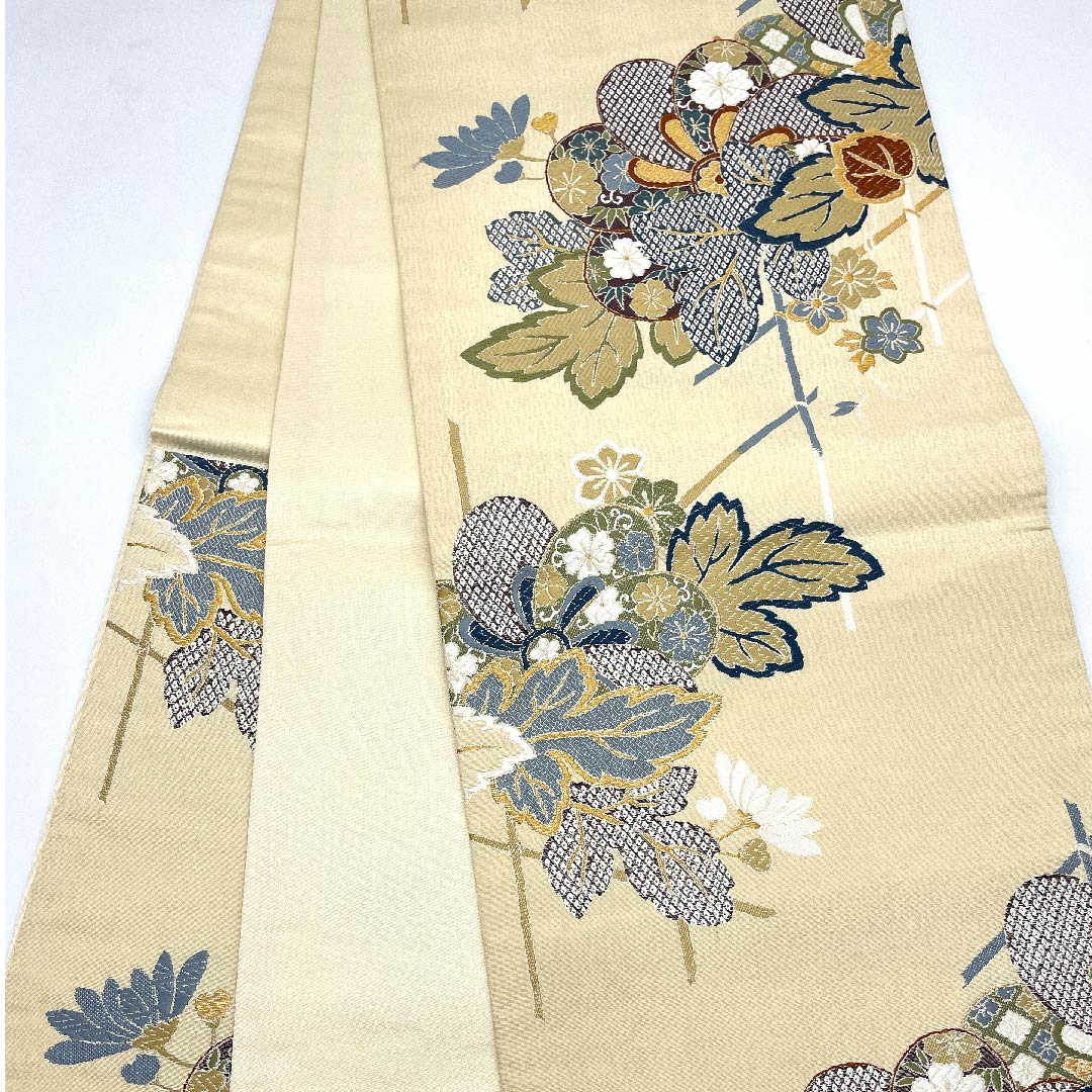 袋帯 薄卵色（うすたまごいろ） 華文 花菱 岡文織物 帯丈434cm 正絹 Sランク 六通 フォーマル クリーム系 1123006752315