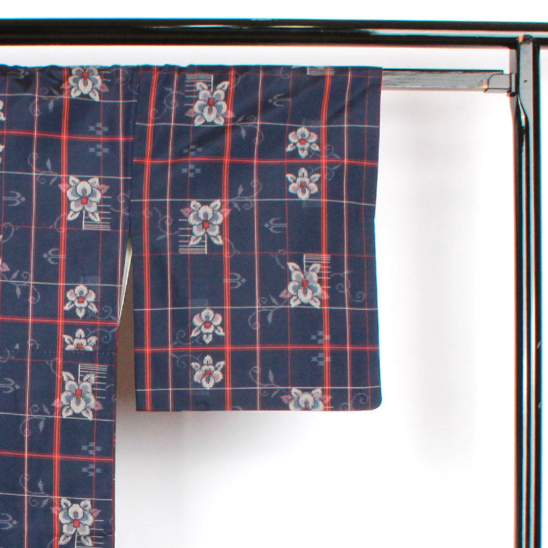 村山大島 身丈160cm 裄丈64.5cm アンサンブル 格子 花模様 正絹 Sランク 袷 紺系 1116001932418