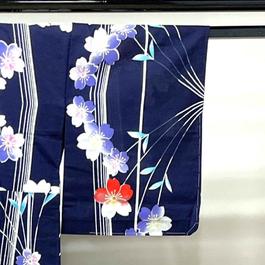 浴衣 しつけ糸付き 未使用品 濃紺色 桜 木綿 Sランク 単衣 身丈165.5cm 裄丈64.5cm 紺系 1118002342518