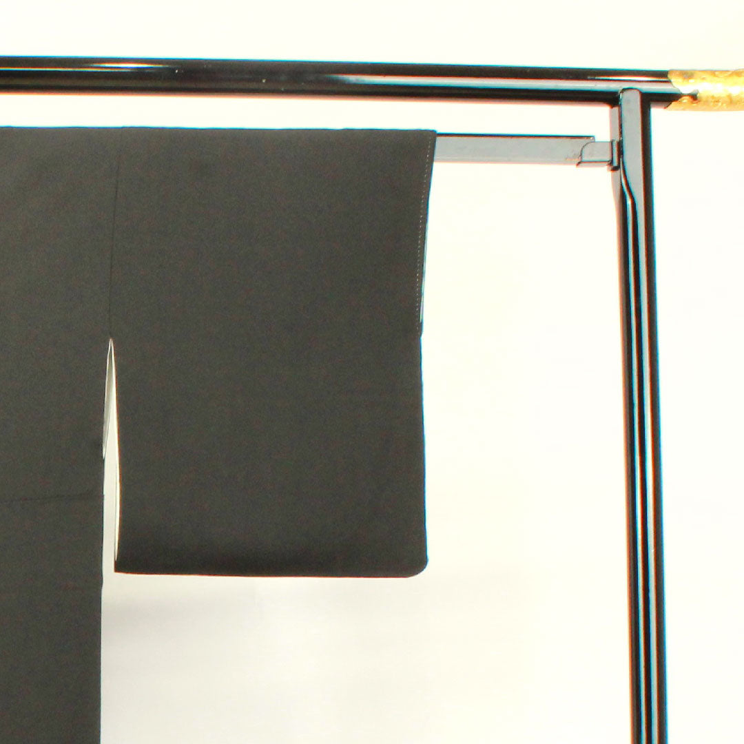 黒留袖 身丈156cm 裄丈60.5cm 袷 京友禅 鶴 糸輪に覗き梅鉢 正絹 Aランク 五つ紋 黒系 1111000723310