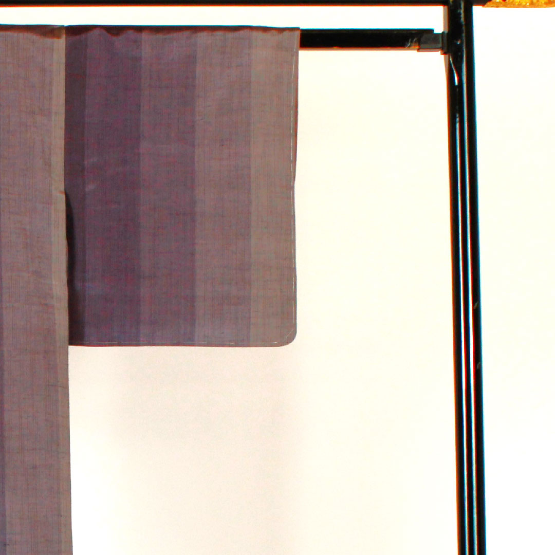 紬 身丈155cm 裄丈63cm 縞模様 手織り 正絹 Sランク 袷 紫系 1116000992320