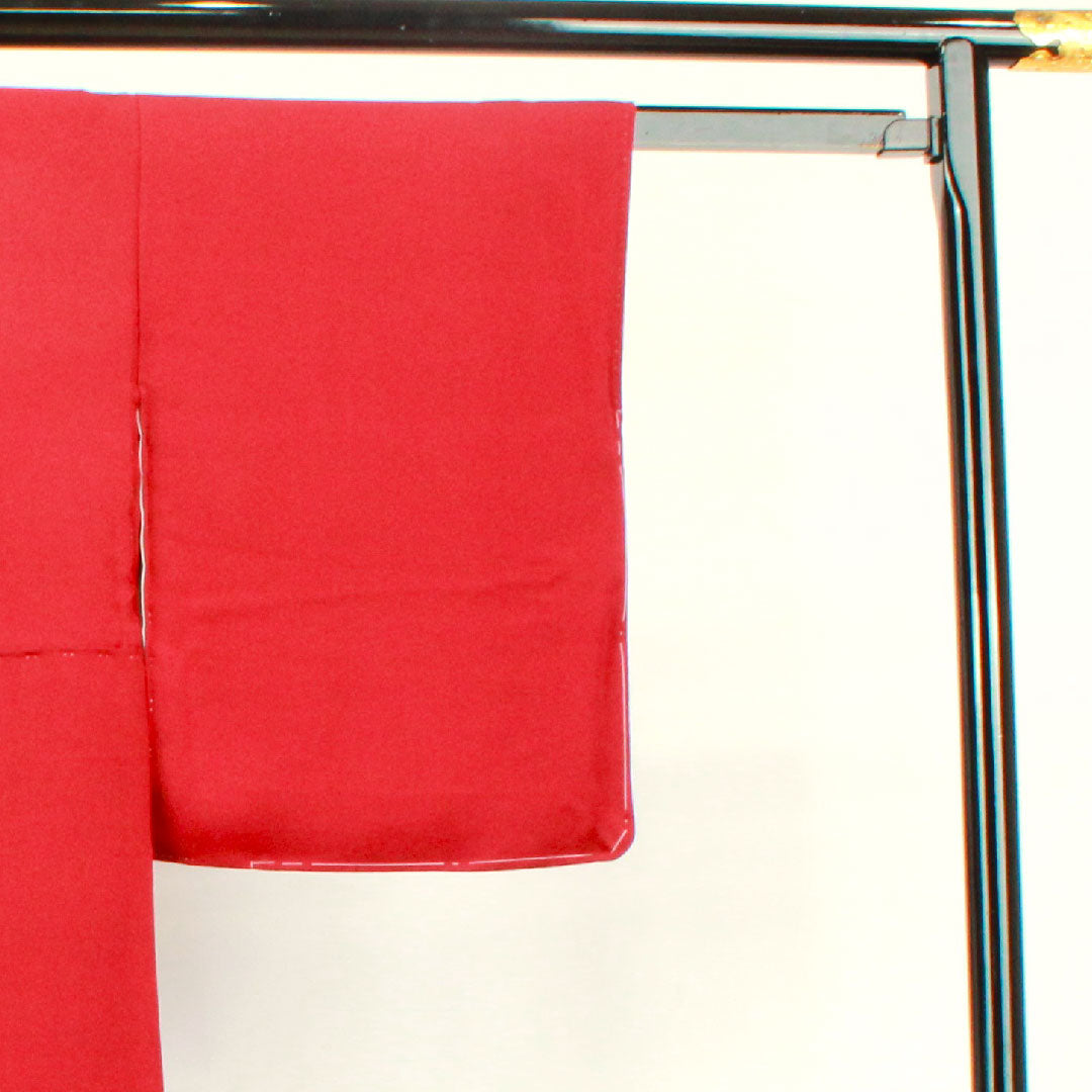 色留袖 身丈157cm 裄丈64.5cm 袷 しつけ糸付き 深緋色 寿光織 丸に剣片喰 正絹 Sランク 一つ紋 赤系 1111000782312