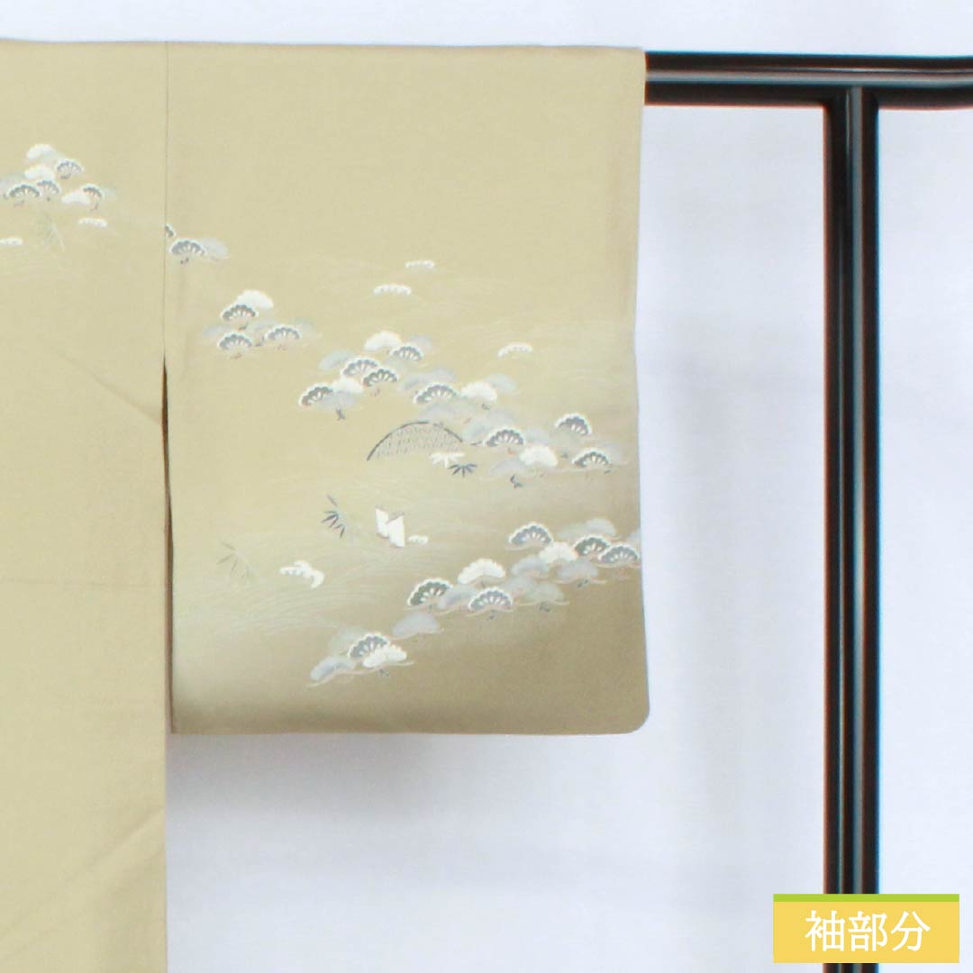 Visiting Kimono, Pure Silk, Grade A, Lined, Length 157.5cm, Sleeve Length 62.5cm, Rikyu White Brown (Rikyu Shirachairo), Kyoto Yuzen, Ivy, Single Crest, Artist's Work, Landscape Pattern, Green, Product Number: 1112007073319