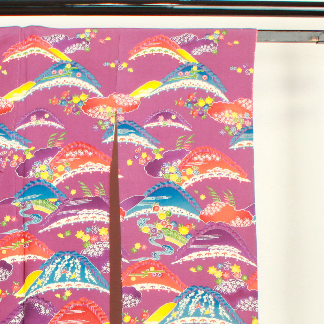 振袖 身丈155cm 裄丈63cm 袷  織葡萄色 型染 遠山 草花模様  正絹 Aランク 紫系 1113000923320