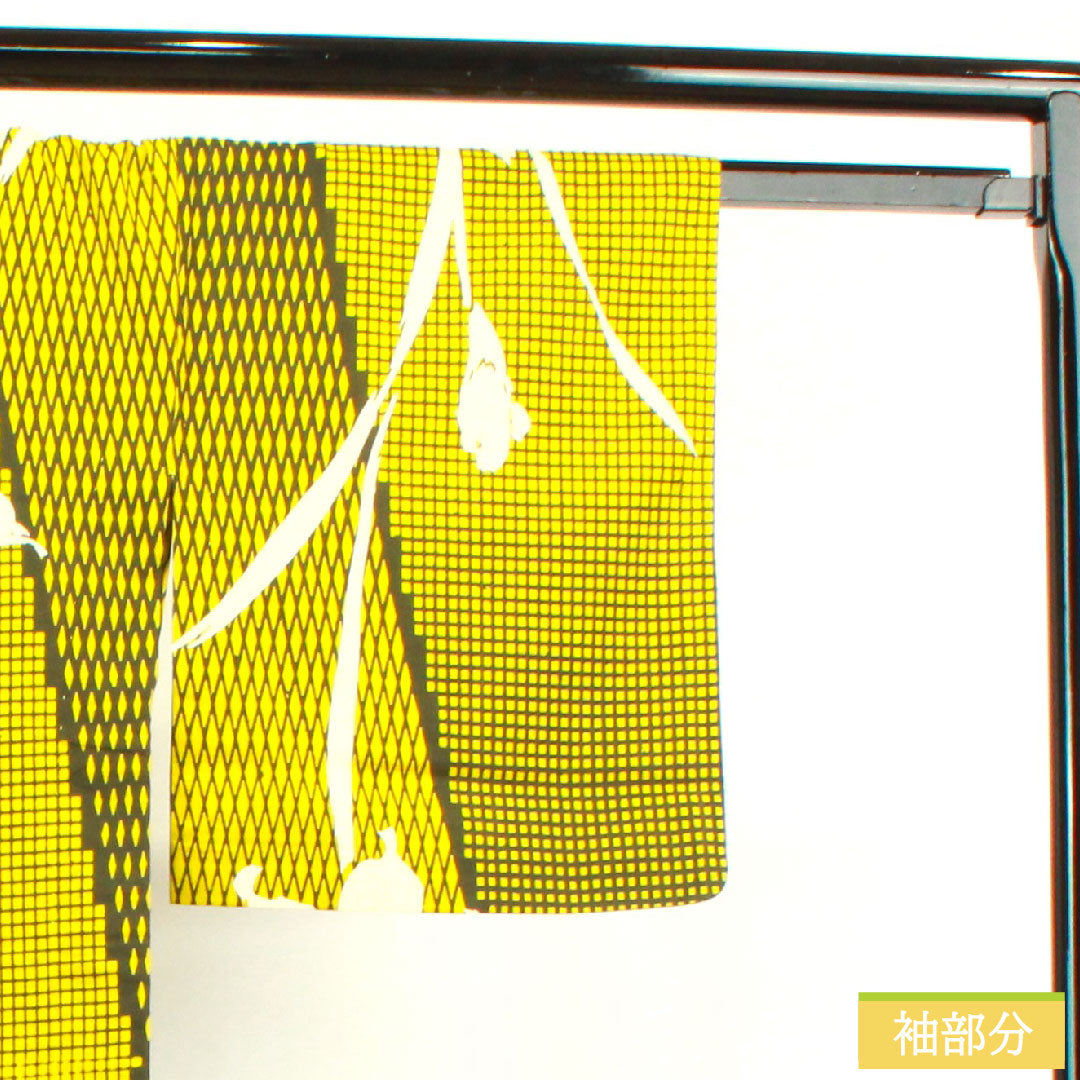 浴衣 木綿 身丈160cm 裄丈67cm Sランク 単衣 黄系 鶸色（ひわいろ） 菖蒲 幾何学模様 1118004792423