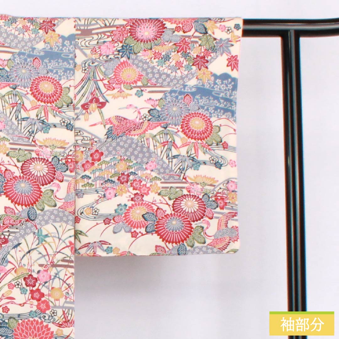 小紋 正絹 Aランク 身丈158.5cm 裄丈64cm 袷 薄肉色（うすにくいろ） 京紅型 吉祥文様 しつけ糸付き 白系 1115006983311