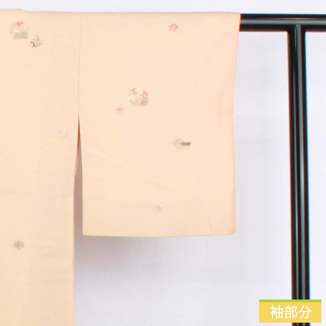 訪問着 正絹 Sランク 袷 身丈155cm 裄丈58cm 薄肉色（うすにくいろ） 縫い紋 下り藤 刺繍 重ね衿付き 草花 橙系 1112006242326