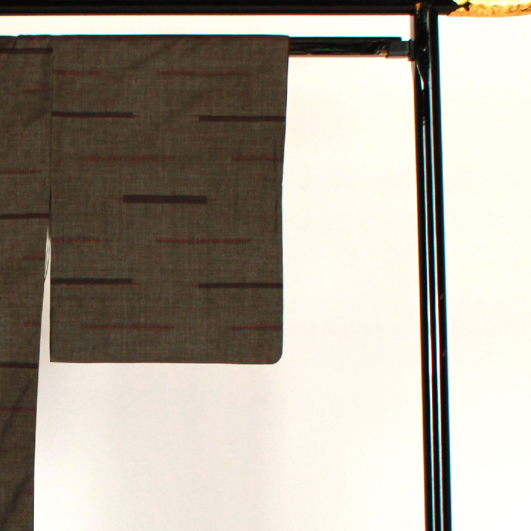 大島紬 身丈163cm 裄丈66cm 経緯絣 幾何学模様 正絹 Sランク 袷 茶系 1116001182414