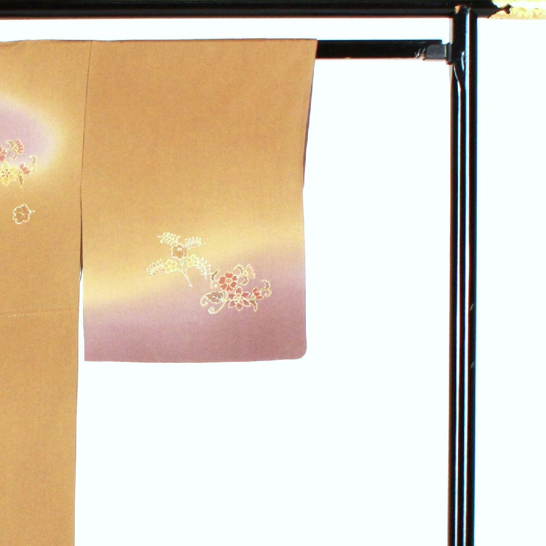 Homongi (formal kimono) Length 159cm Sleeve length 62cm Shantou embroidery Sagara embroidery Ochre Pure silk A rank Yellow 1112001463323