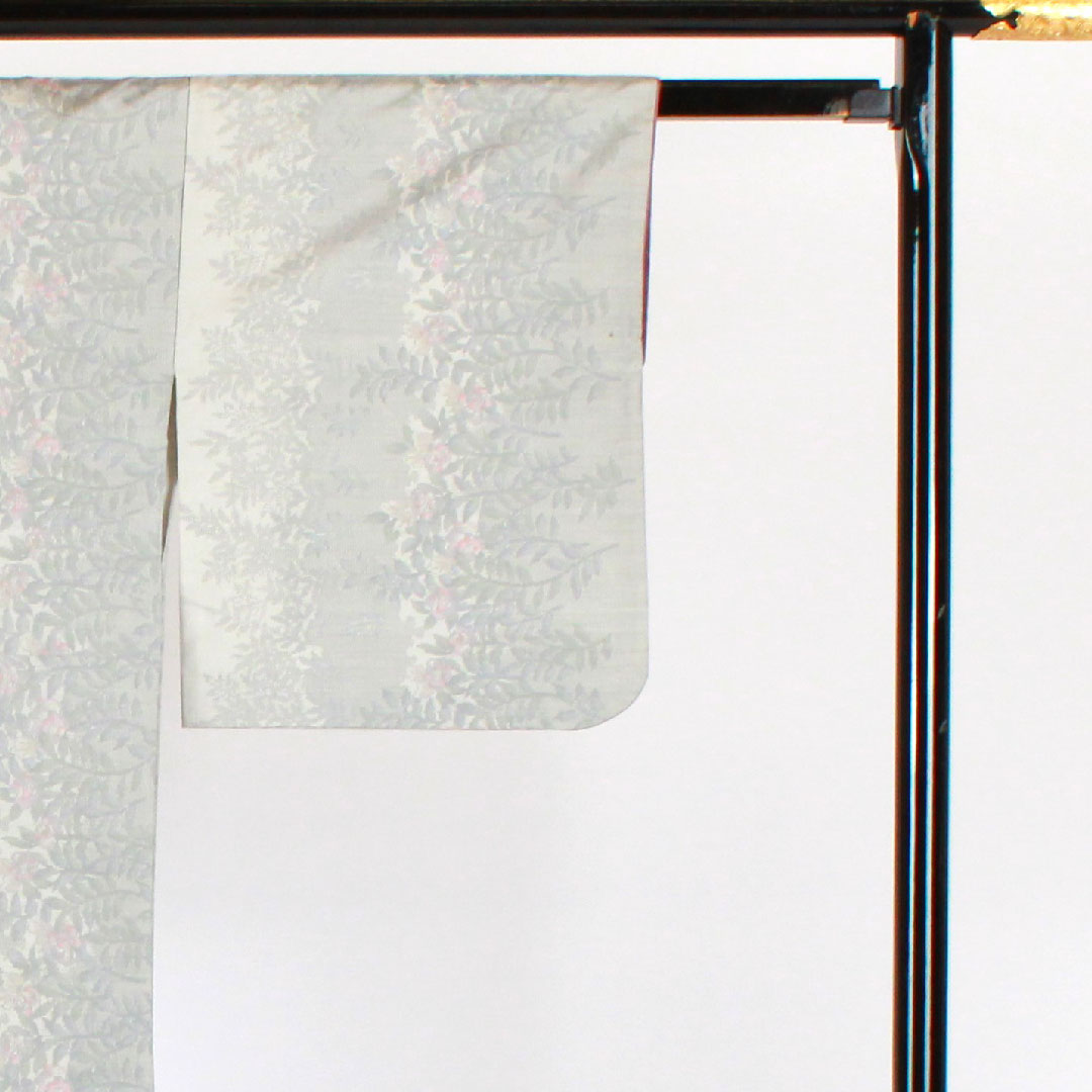 大島紬 身丈160cm 裄丈66cm 草花模様 正絹 Bランク 袷 グレー系 1116001484422