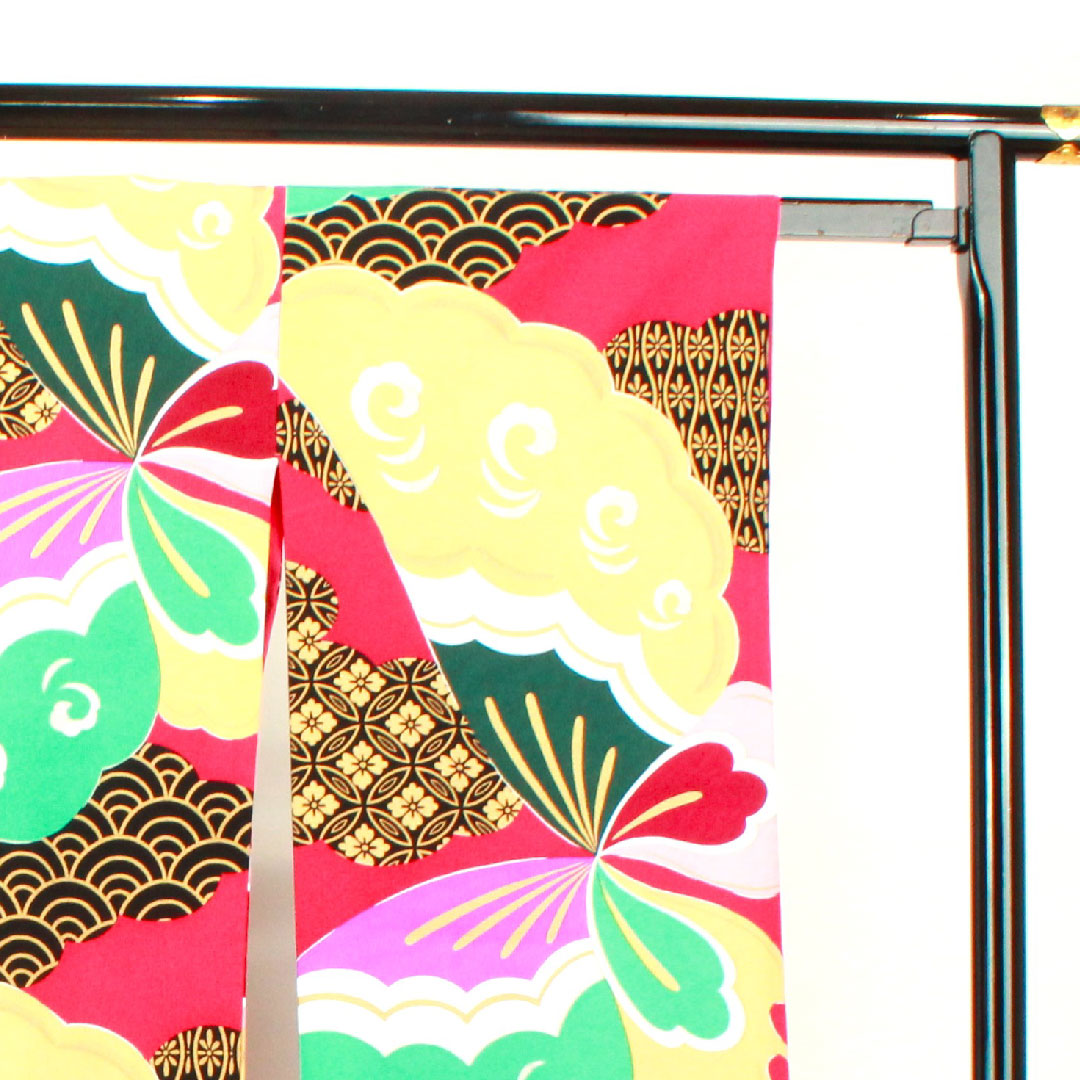 振袖 身丈171.5cm 裄丈67.5cm 袷  猩紅色 洗える着物 蝶 青海波 七宝  ポリ Sランク ピンク系 1113001282613