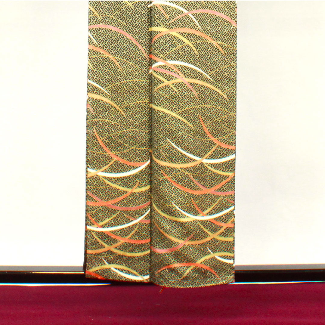 小紋 身丈156.5cm 裄丈61.5cm 袷  紗綾形 芝草  正絹 Aランク 黒系 1115002683310