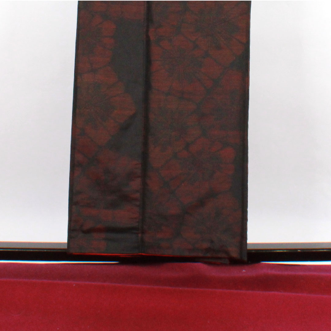 Oshima Tsumugi, Length 155cm, Sleeve length 64.5cm, Weft Kasuri, Flower pattern, Pure silk, A rank, Lined, Black, 1116001893310