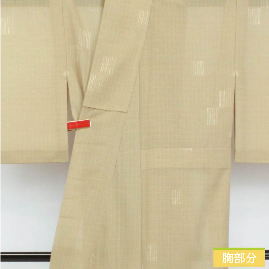 夏物 ポリエステル 小紋 身丈152.5cm 裄丈64cm 亜麻色（あまいろ） 幾何学模様 洗える着物 紗 Sランク ベージュ系 1132002672225