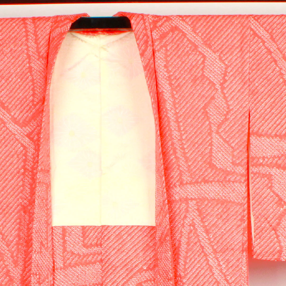 羽織 身丈81cm 裄丈64.5cm 京緋色 絞り 幾何学模様 正絹 Aランク 袷 朱系 1117000383916