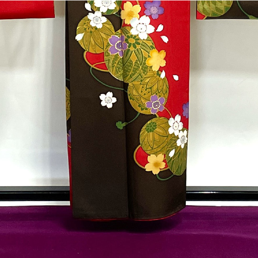Long-sleeved kimono, length 159.5cm, sleeve length 65.5cm, lined, crimson, red ink, ball, cherry blossom, pure silk, S rank, gradation, 1113001232399