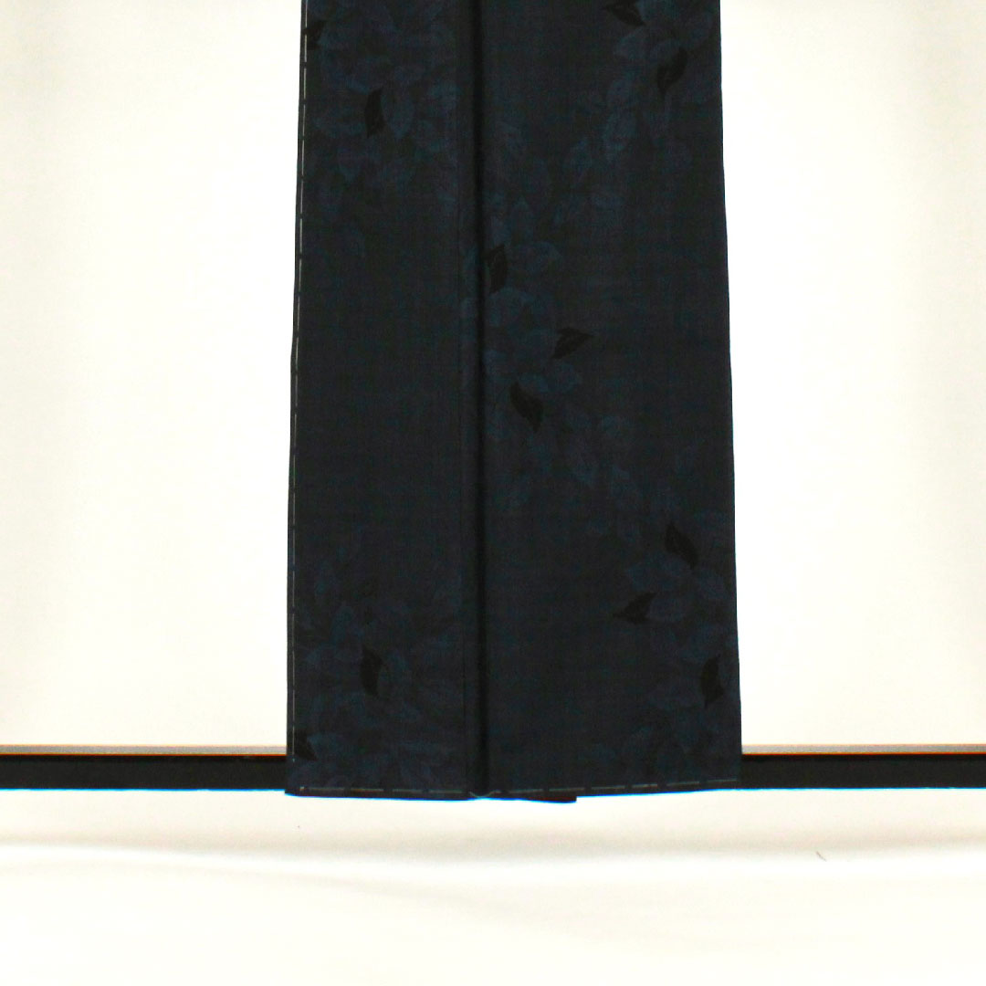 大島紬 身丈158.5cm 裄丈65cm 木の葉模様 7マルキ 正絹 Sランク 袷 紺系 1116000882318