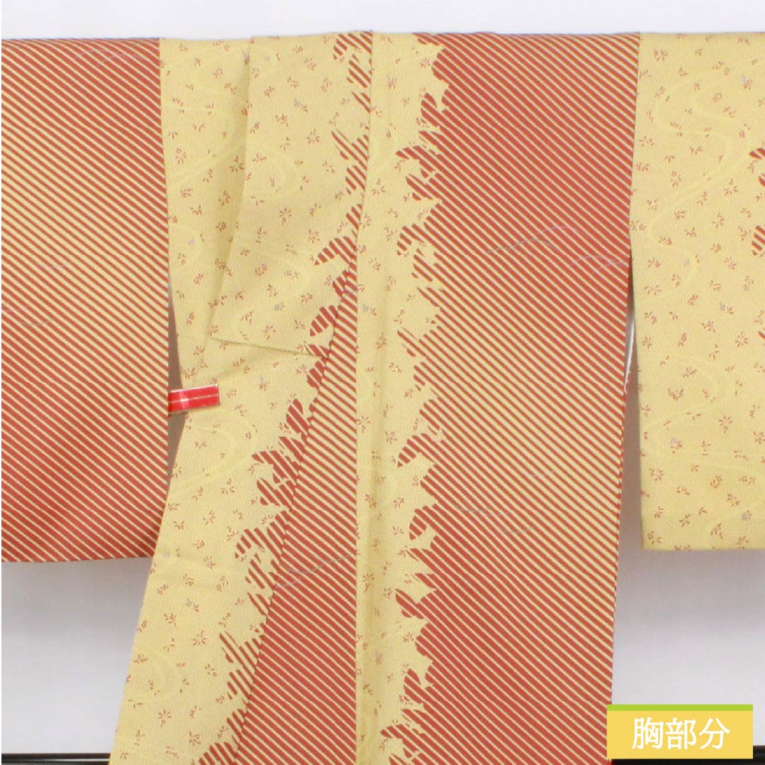 小紋 ポリエステル 身丈166.5cm 裄丈67.5cm 袷 魚子黄色（ぎょしこういろ） 抽象模様 洗える着物 Sランク 黄系 1115006212523