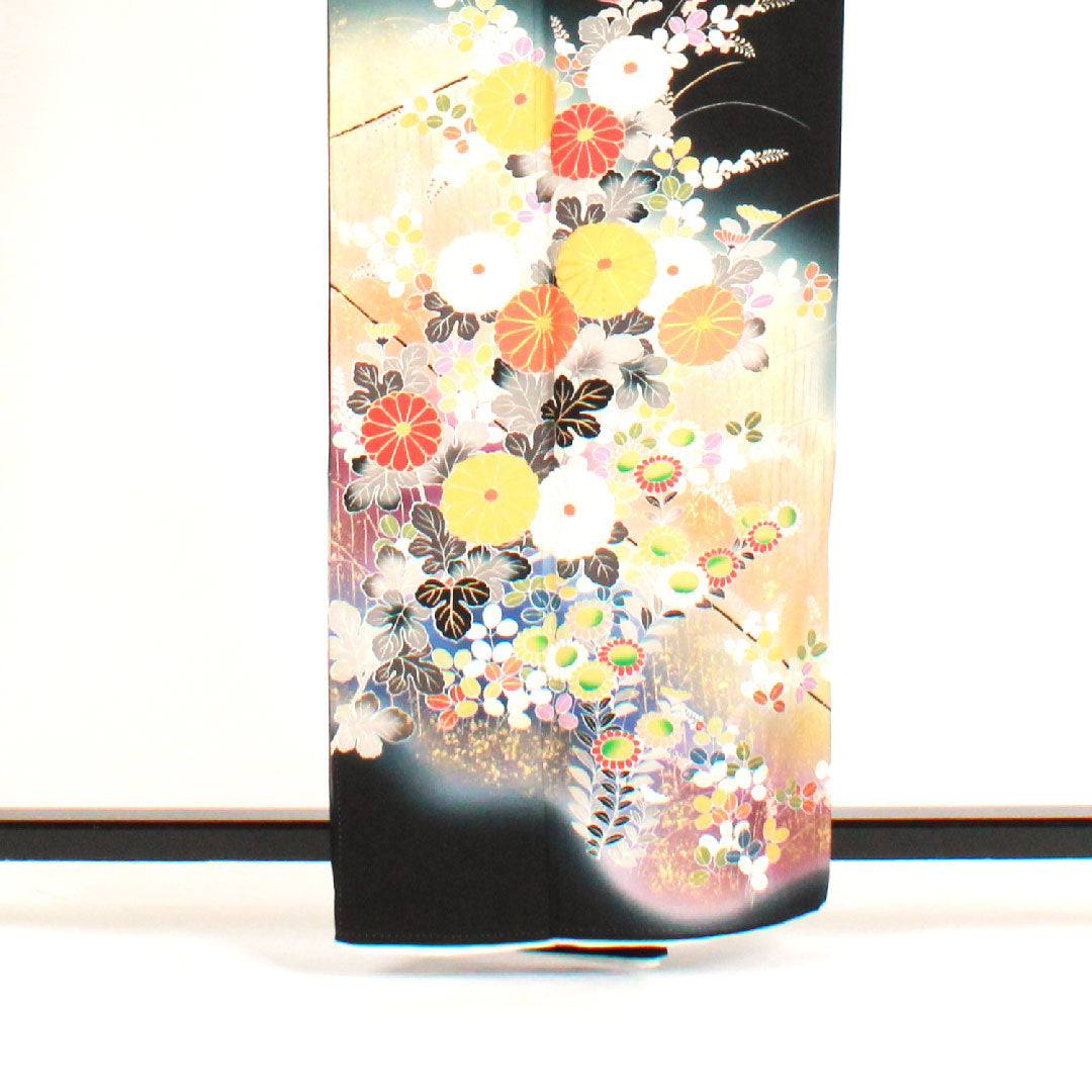 黒留袖 身丈161cm 裄丈66cm 袷 菊  萩 正絹 Sランク 五つ紋 黒系 1111000202410