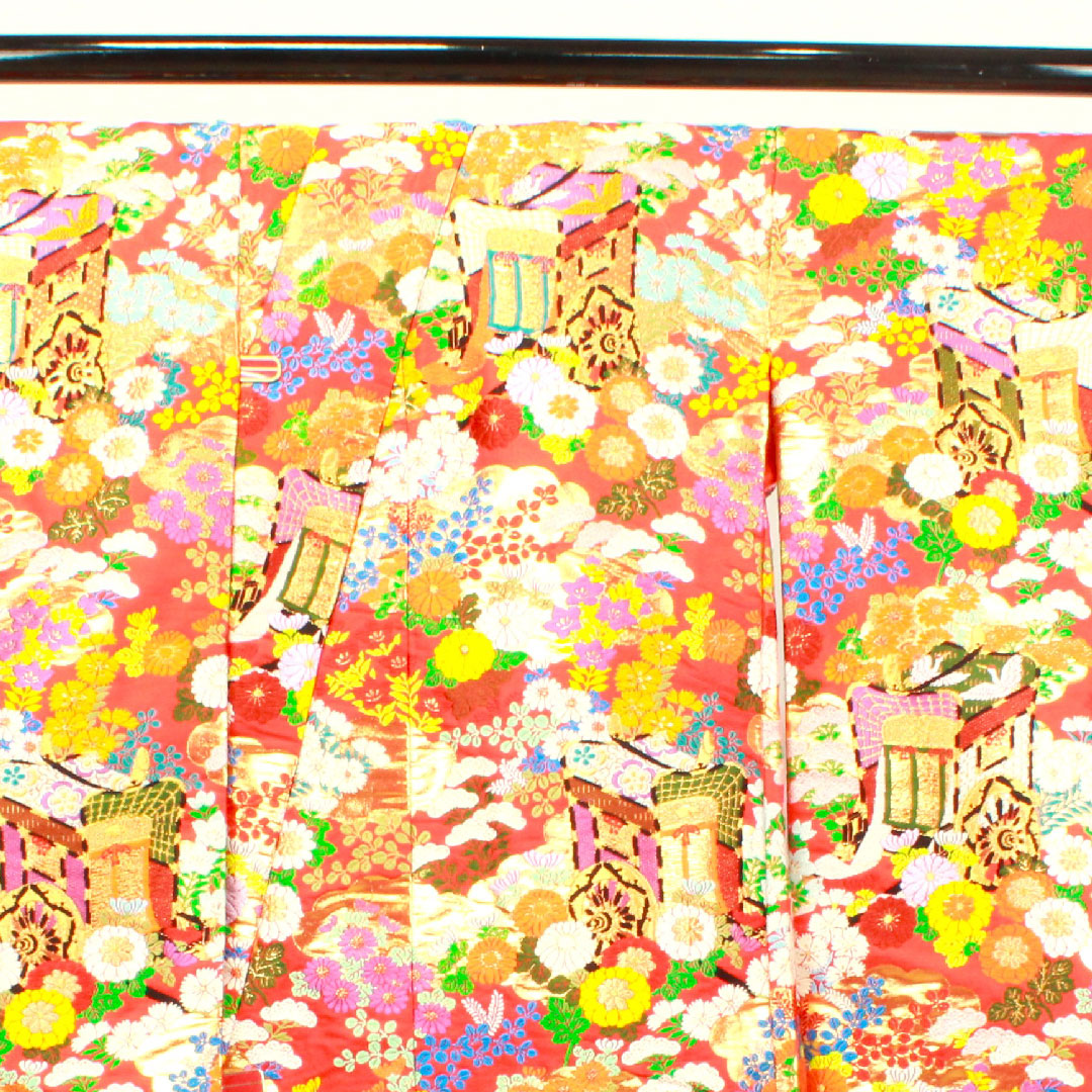 Iro-uchikake (colored kimono) Length 192cm Scarlet Karaori Imperial carriage Auspicious motif Pure silk S rank Awase Vermilion 1110000242916