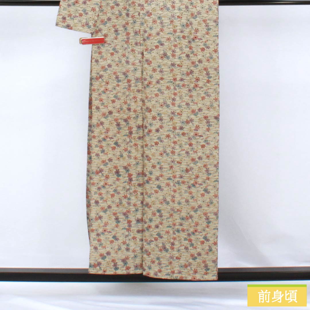 小紋 正絹 Sランク 身丈156.5cm 裄丈63cm 単衣 亜麻色（あまいろ） 作家物 香雲作 松葉 小花 ベージュ系 1115007192325