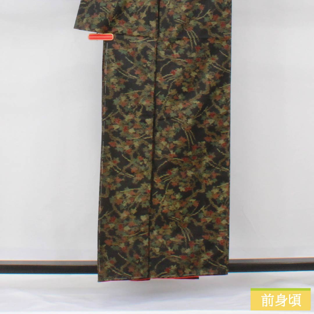 紬 正絹 Sランク 身丈157.5cm 裄丈62cm 大島紬 横双絣 総花 しつけ糸付き 袷 黒系 1116004062310