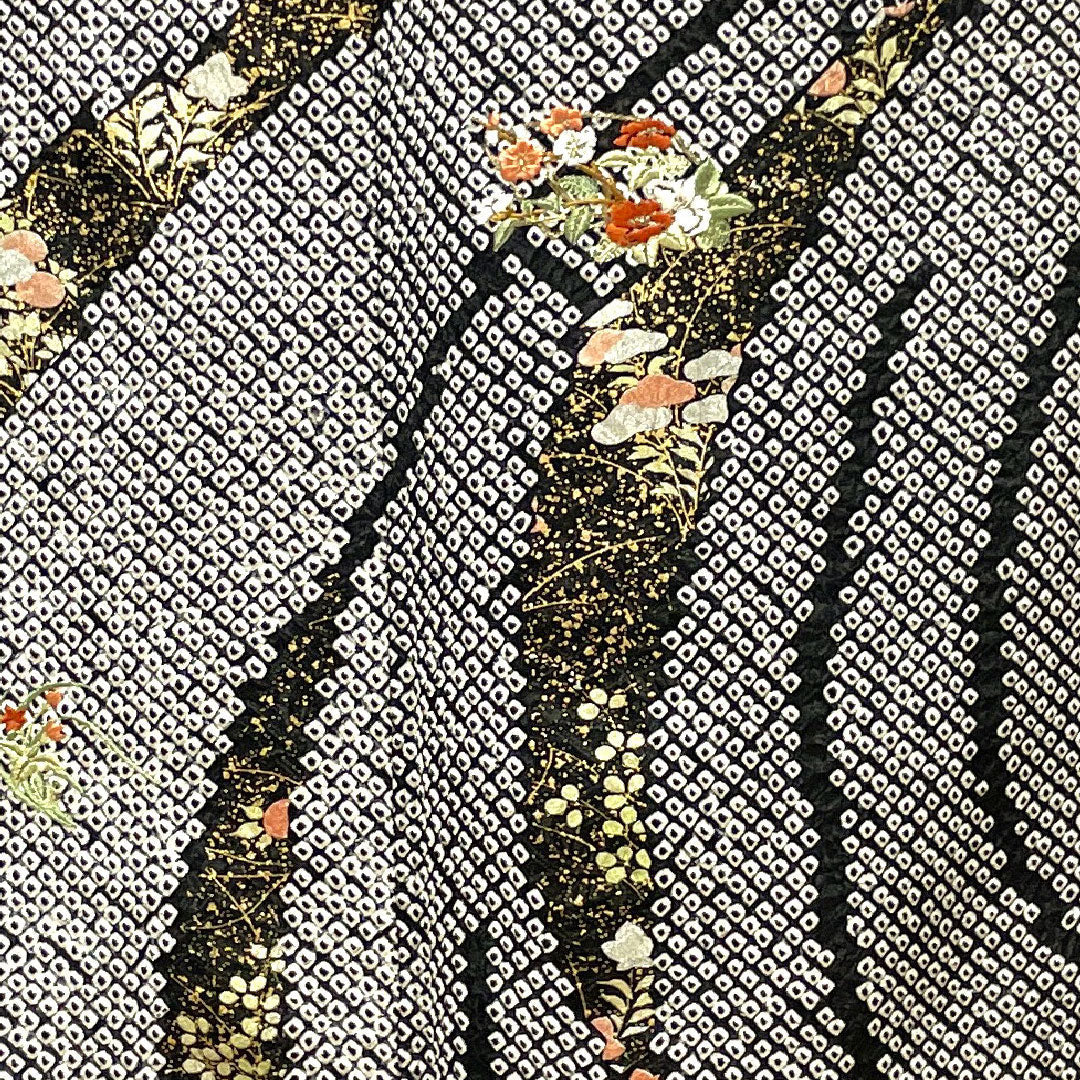 訪問着 袷 身丈160cm 裄丈64cm 総絞り 刺繡 草花模様 正絹 Sランク 黒系 1112002252410