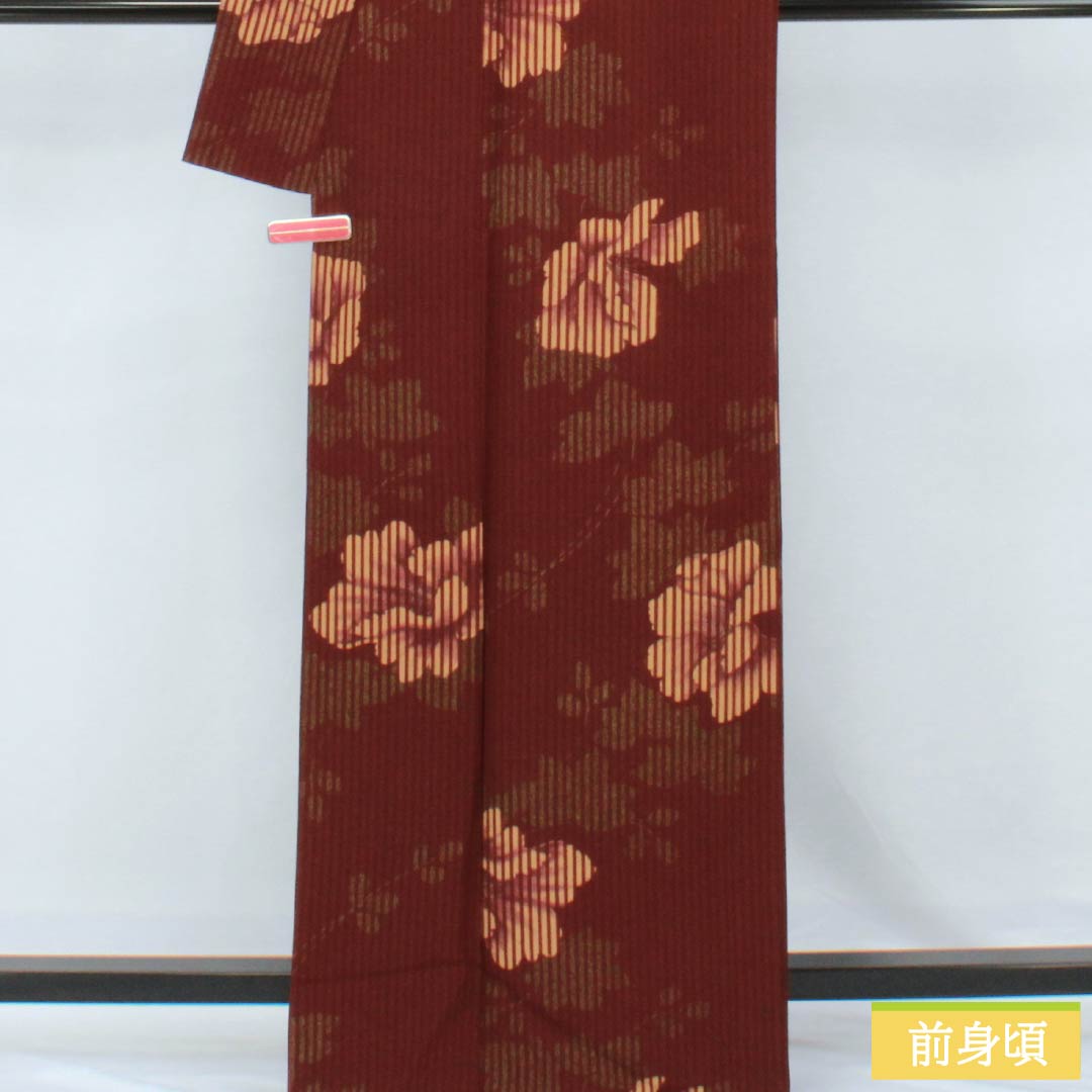 小紋 ポリエステル Sランク 身丈164cm 裄丈64.5cm 袷 深蘇芳色（ふかきすおういろ） 縞 皐月 洗える着物 赤系 1115006702412