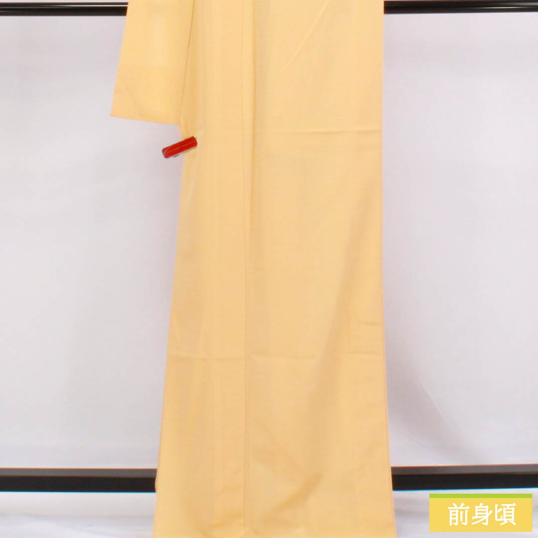 夏物 ポリエステル 色無地 Sランク 身丈171.5cm 裄丈70.5cm 薄柑子色（うすこうじいろ） 一つ紋 五三桐 絽ちりめん 絽 橙系 1132003062626
