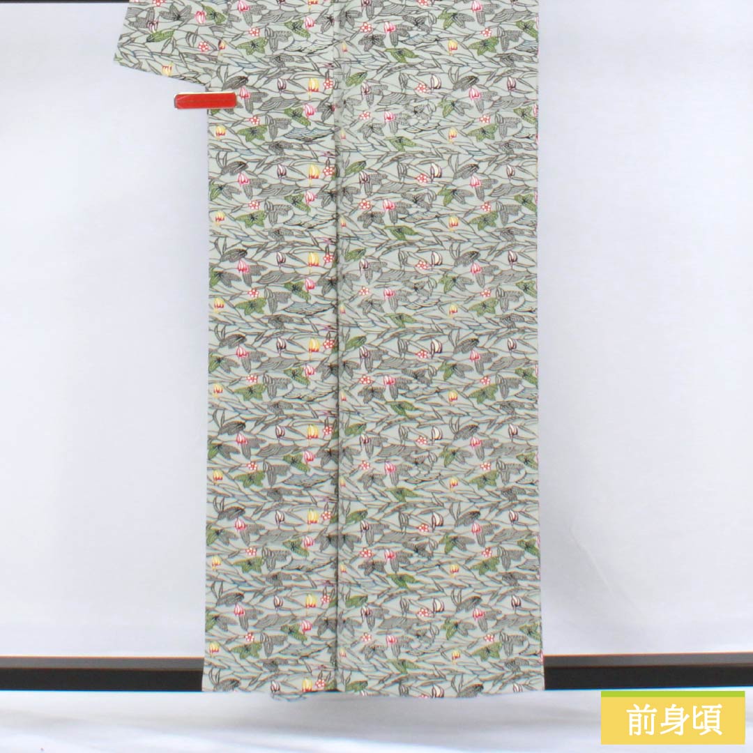 Komon (small pattern) kimono, pure silk, length 156cm, sleeve length 63cm, lined, fish belly white (gyo to akuiro) design, Ryukyu Bingata floral pattern, S rank, gray, 1115006132322