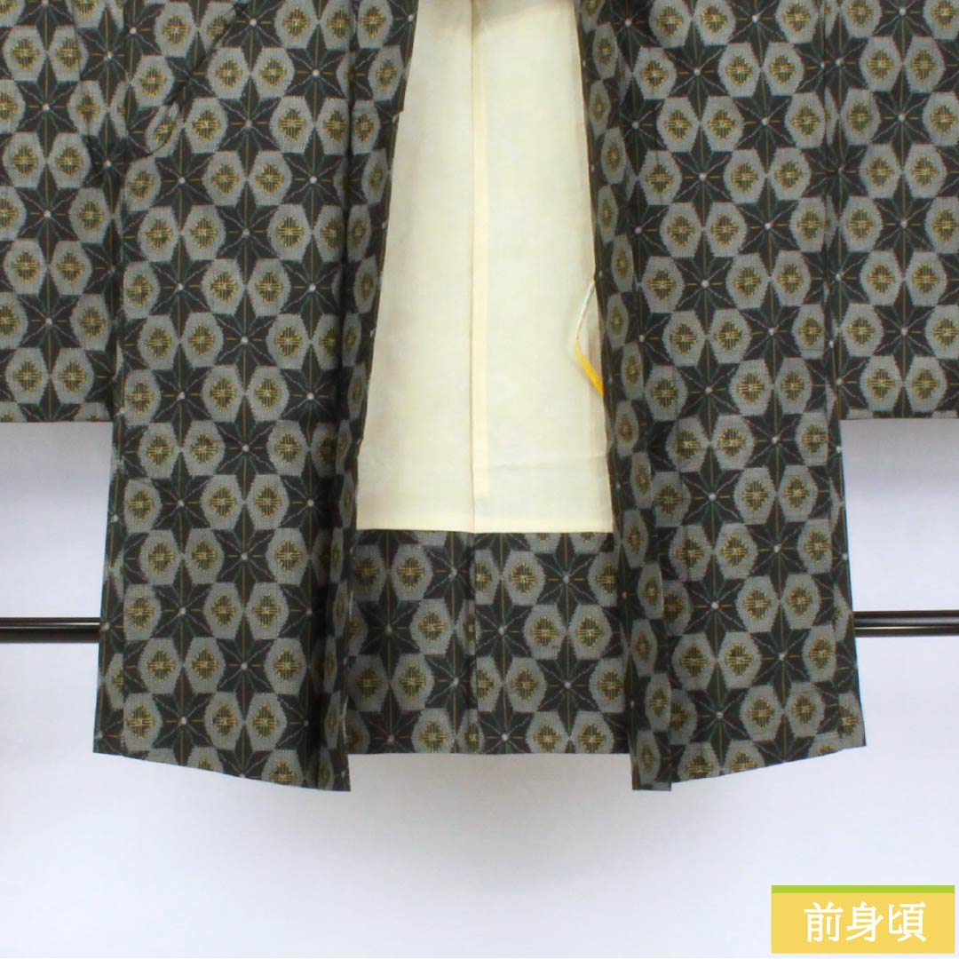 羽織 正絹 Aランク 身丈80.5cm 裄丈64cm 錆鉄色（さびてついろ） 村山大島 幾何学模様 羽織紐付き 袷 緑系 1117001373919