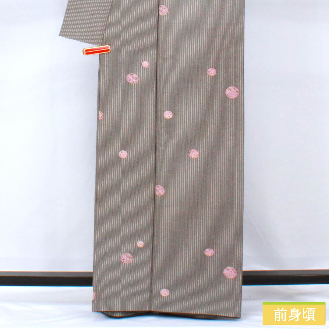 小紋 ポリエステル 身丈163.5cm 裄丈65.5cm 袷 黒鼠色（くろねずいろ） 縞 花柄 洗える着物 Aランク 黒系 1115006023410