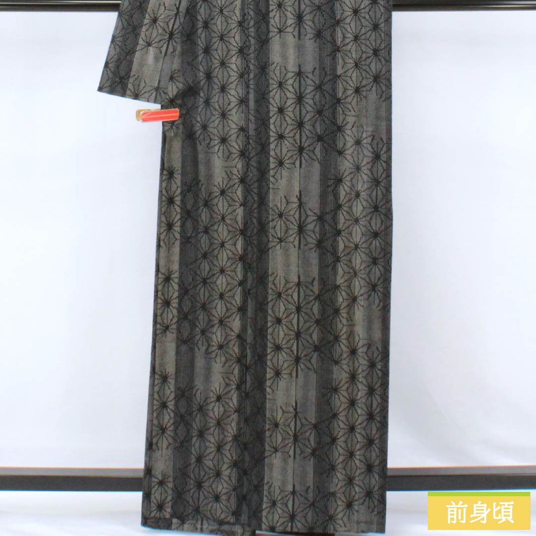 夏物 ポリ80％・絹20％ 小紋 Sランク 身丈164cm 裄丈66cm 麻の葉 モノトーン 紗 黒系 1132003252410