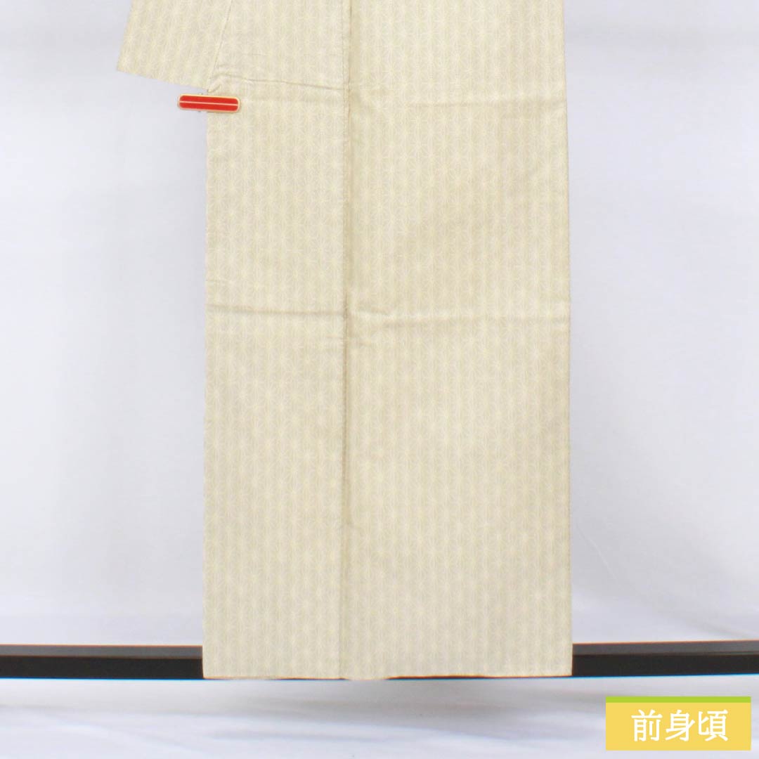 リサイクル着物】紬 正絹 Sランク 身丈155cm 裄丈64cm 薄卵色（うす